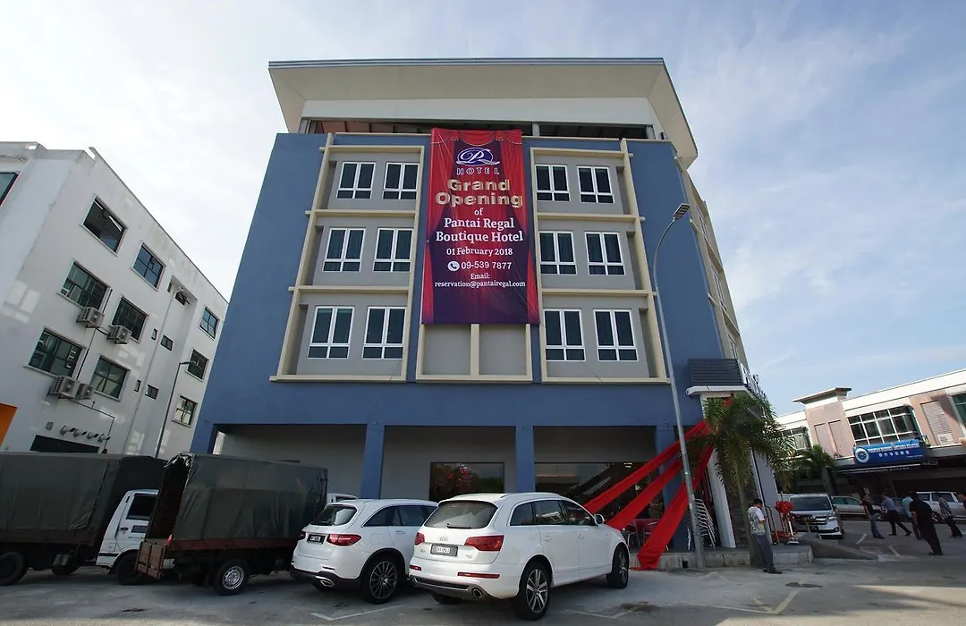 Pantai Regal Boutique Hotel-1